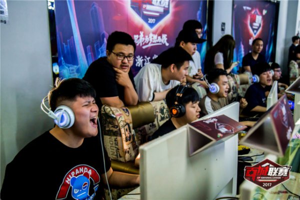 继续给予他 继续给予他