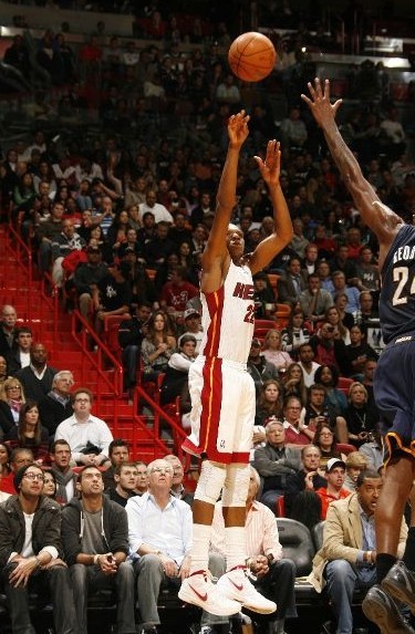 赵继伟的表 赵继伟的表